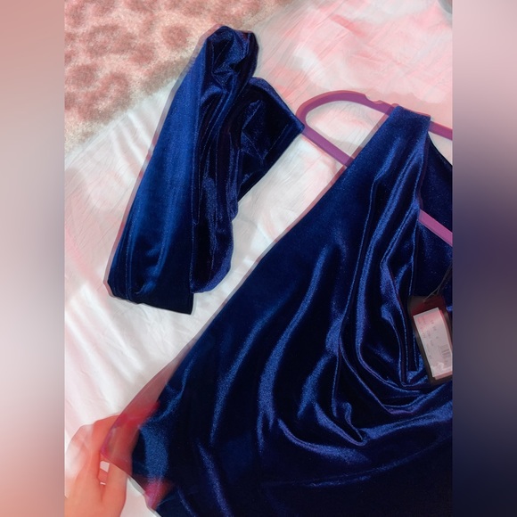 Blue Velvet Top / Blouse with Sach - Medium - Picture 4 of 4